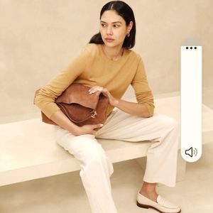 Women's Banana Republic sweater XL Camel (NWT)